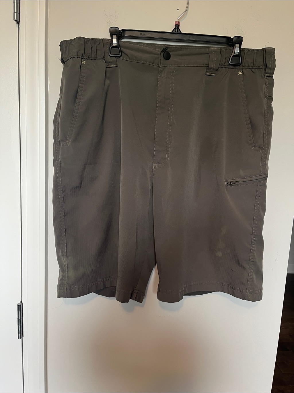Wrangler Men's Gray Athletic Shorts With Elastic Waist
